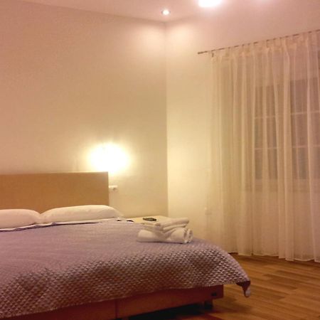 שיבניק Medulic Palace Rooms & Apartments מראה חיצוני תמונה