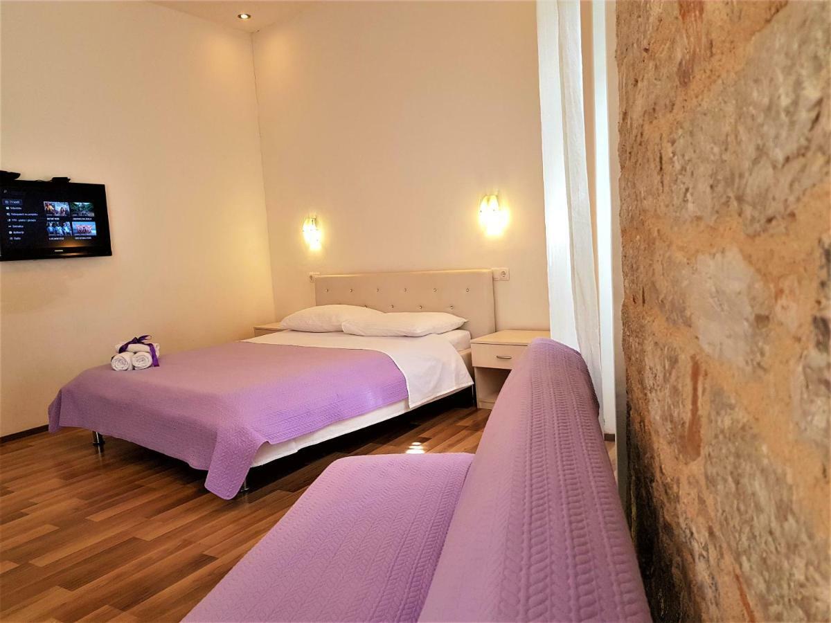 שיבניק Medulic Palace Rooms & Apartments מראה חיצוני תמונה